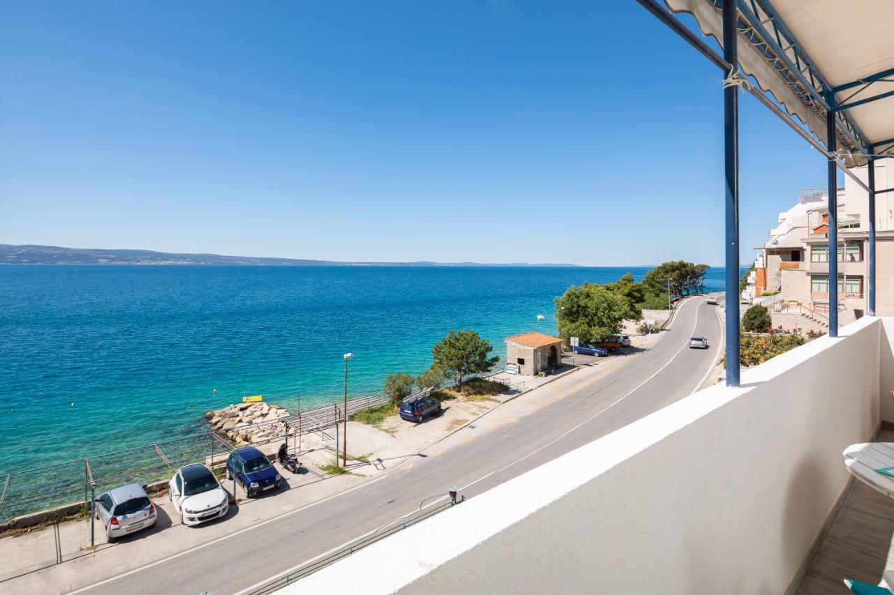 Apartments 20 Meters From The Beach Jesenice  Exterior photo