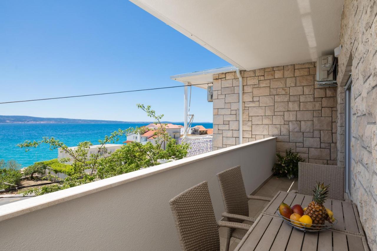 Apartments 20 Meters From The Beach Jesenice  Room photo